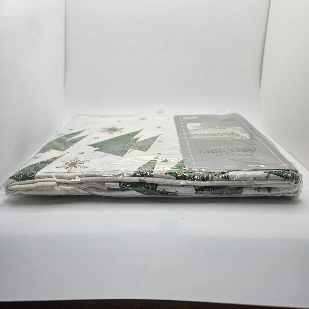 Martha Stewart Everyday Gold Starry Forest Christmas Tablecloth Round 70